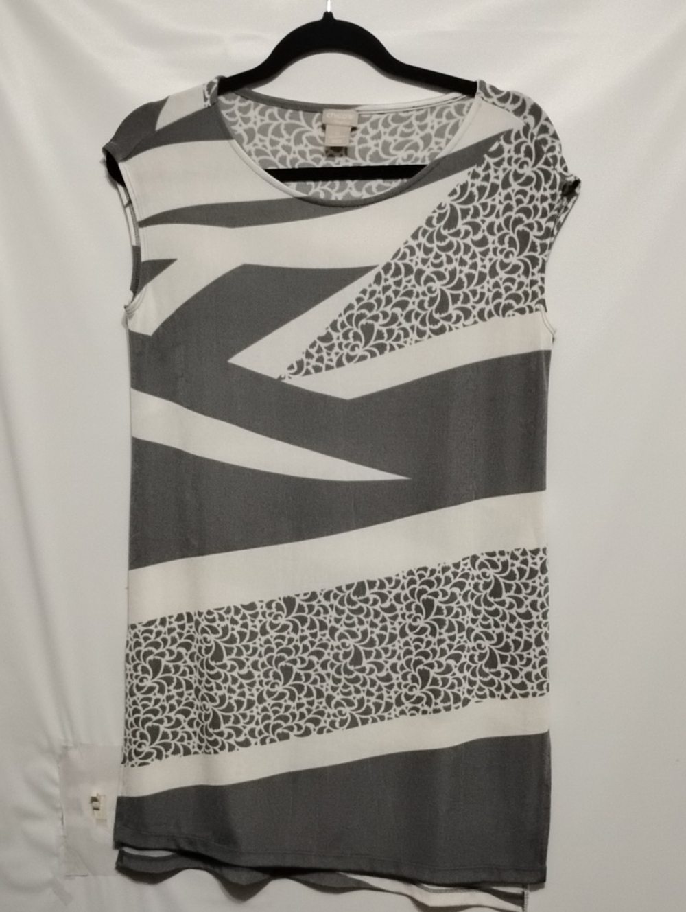 CHICO'S Sleeveless Gray & White Patterned Women’s 0 S/4 Shift Dress NWOT